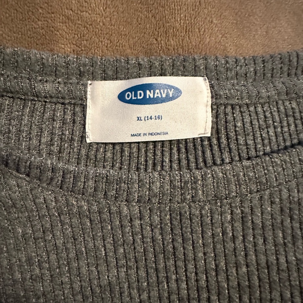 Old Navy Long Sleeve. - Picture 4 of 6